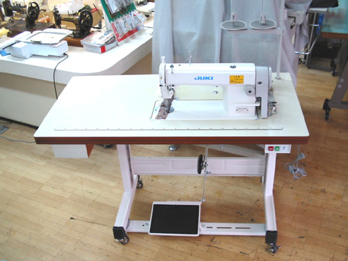 中古】D▽ジューキ 工業用 ミシン 本縫い DDL-5570 (37098) 中古ミシン館